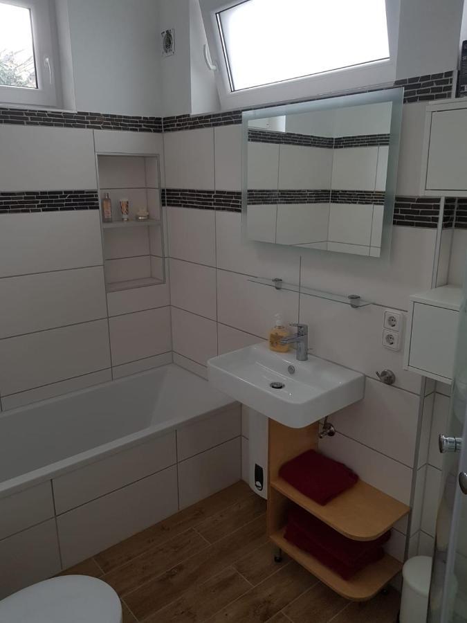 Rheingau - Schoene Moeblierte Ferienwohnung Eltville am Rhein Eksteriør billede